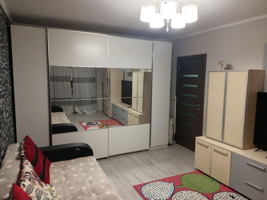 Private Room Near 3 Min Metrou Crangasi, 40 M2 Bükreş Dış mekan fotoğraf