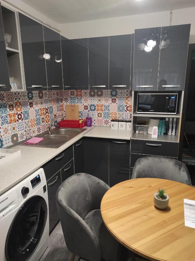Private Room Near 3 Min Metrou Crangasi, 40 M2 Bükreş Dış mekan fotoğraf